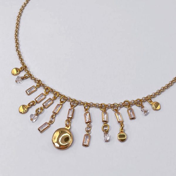 collana_cascata_cristalli_piccola_c4ae9546-abc6-4b85-b1c8-40b924294c98-1 Collana con Mini Medaglione Vintage e Catena in Ottone